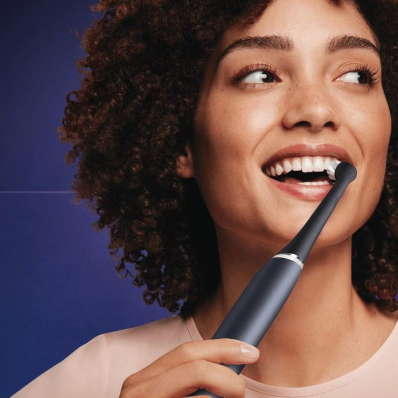 2 x Recharges de Tête de Brosse Braun Oral-B iO Ultimate Clean Noir - Ítem7