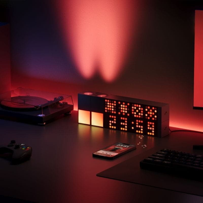 Iluminación de escritorio de juegos con la Lámpara inteligente Yeelight Cube Spot Extensión