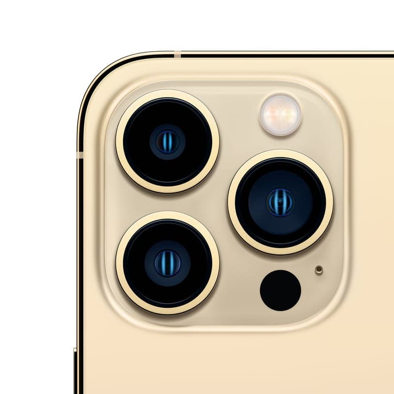 Módulo de câmeras do iPhone 13 Pro Max dourado: três lentes grandes com anéis dourados, flash True Tone e sensor LiDAR em acabamento premium