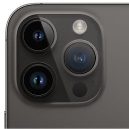 Primer plano de cámaras traseras del iPhone 14 Pro Max negro espacial: doble lente grande, lente adicional y flash en módulo mate, acabado premium renovado.