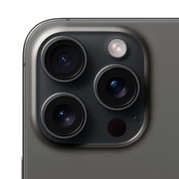 Módulo de cámaras del iPhone 15 Pro Max 5G negro titanio: triple lente grande, flash y sensor LiDAR en esquina trasera; acabado mate premium, estado