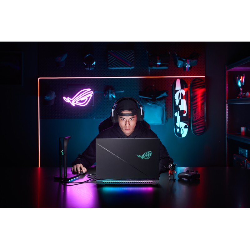 ASUS ROG Strix SCAR 18 G834JZR-N6002W Intel Core i9-14900HX/32Go/1To/RTX 4080 - Ordinateur portable Gaming 18