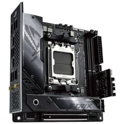 Carte mère ASUS ROG STRIX X670E-I GAMING WIFI profil gauche