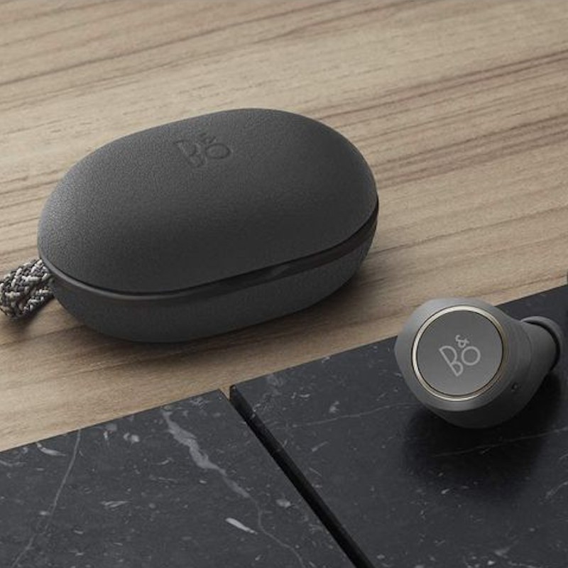 bang and olufsen e8 v1