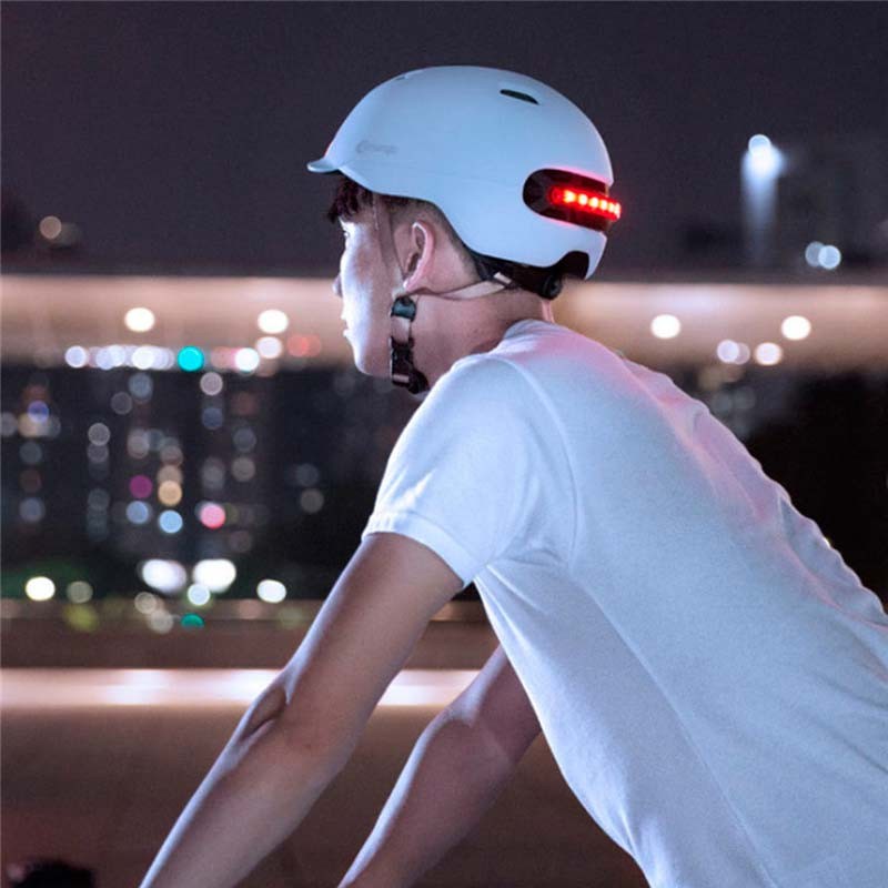 Casco para patinete eléctrico con luz Cómodo y con ventilación