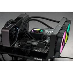 Corsair Vengeance CMK32GX5M2E6000Z36 32 GB DDR5 4800 MHz - RAM vista con otros componentes