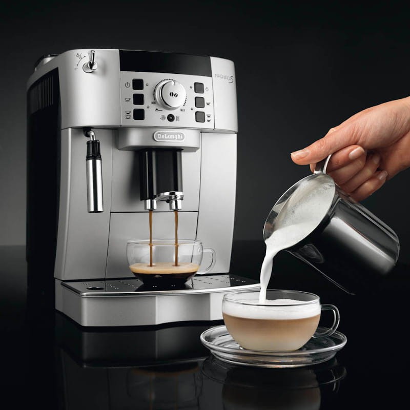 DeLonghi Magnifica S Smart Cafetera Espresso Superautomática 15 Bares Plata