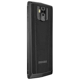 Smartphone robuste noir Doogee N100 4Go/64Go avec coque texturée, double appareil photo arrière en losange, flash double et boutons latéraux métalliques