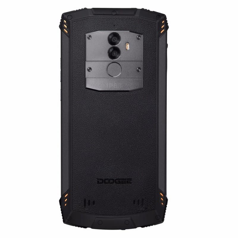 Doogee S55 4Go/64Go robuste noir, coque texturée antichoc, doubles caméras arrière avec flash, vis apparentes, accents orange, design outdoor IP68
