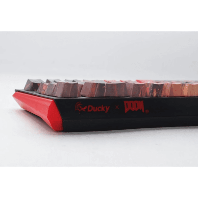 Detalle de los Switches mecánicos MX-Red Teclado Ducky ONE 3 SF RGB x Edición Doom Limitada