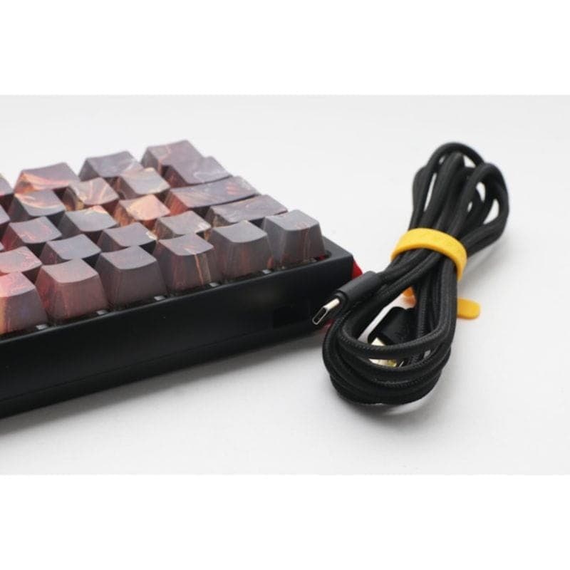Teclado Ducky ONE 3 SF RGB x Edición Doom Limitada con cable USB-C desmontable