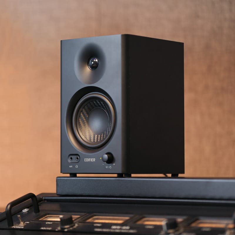 Edifier MR4 21W Preto - Colunas ativas Monitores de estúdio Foto real