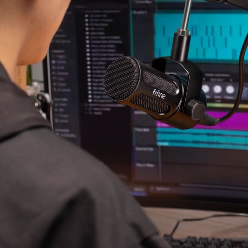 Fifine Tank1 RGB Micrófono XLR para Grabación y Transmisión en PC Negro - Ítem1