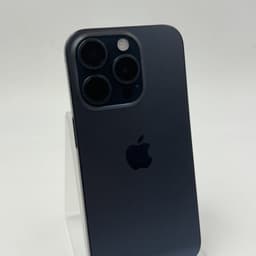 Détail photo réelle de l'appareil photo de l'Apple iPhone 15 Pro 5G 128 Go Bleu Titane Renouvelé - Excellent État