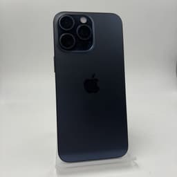 Dos titane bleu mat, bords plats, module triple caméra pro avec grands objectifs, logo Apple centré. Aspect premium, état excellent, 256 Go, 5G.