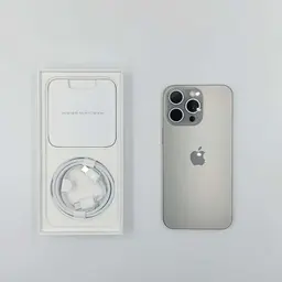 Conteúdo de foto real do Apple iPhone 15 Pro Max 5G 256GB Renewed Natural Titanium - Condição Premium
