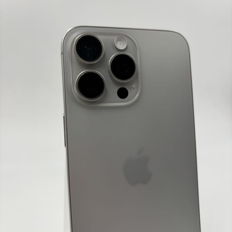 iPhone 15 Pro Max 5G 256Go Titane Naturel Renewed - État Excellent - Ítem3