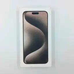 Foto real da Apple iPhone 15 Pro Max 5G 256GB Titânio Natural Renovado - Condição Premium
