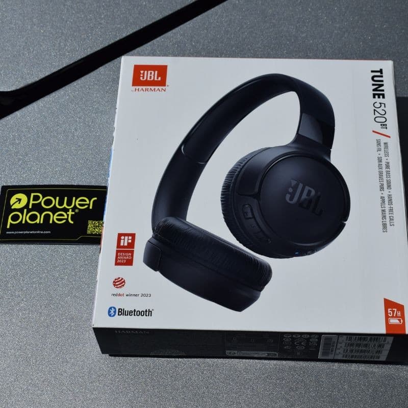 Foto real da caixa preta JBL TUNE 520BT - Fones de ouvido Bluetooth