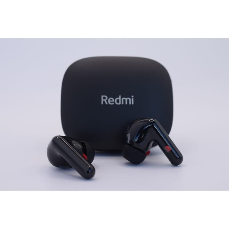 Foto real frontal do Xiaomi Redmi Buds 6 Preto com cancelamento de ruído (ANC) - Auriculares Bluetooth com a sua caixa de carregamento