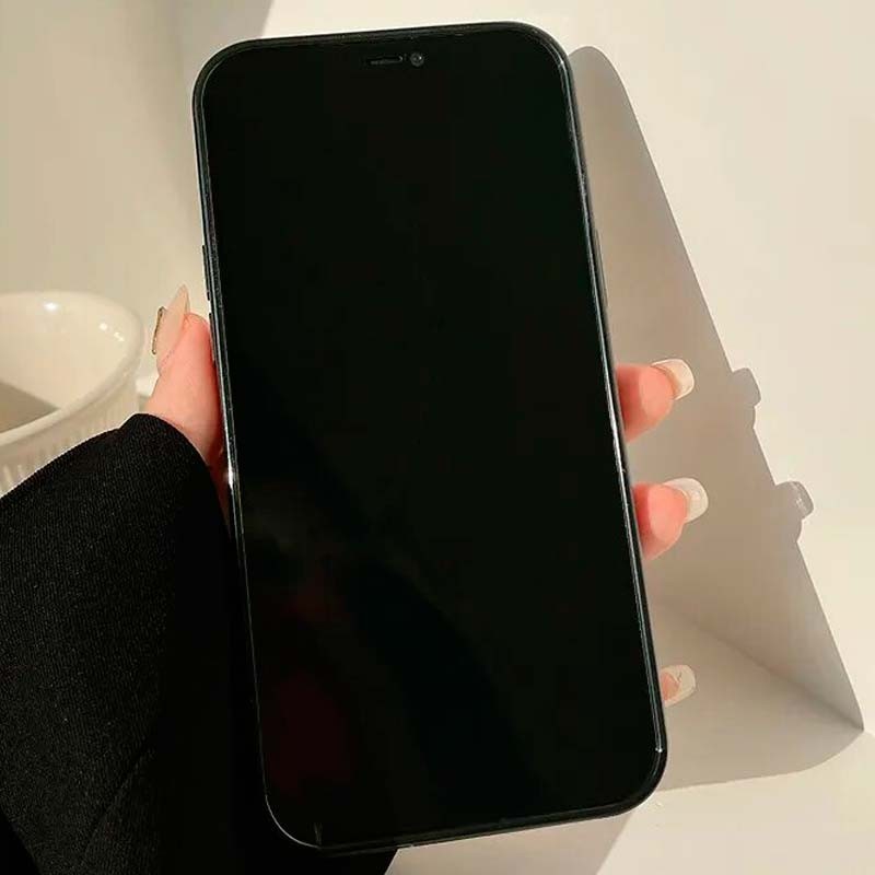 Coque en silicone avec imprimé à carreaux pour iPhone 14 - Ítem1