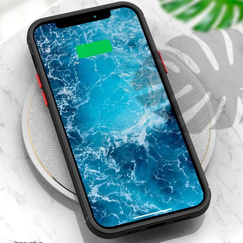 vista frontal de la Funda Dual Mate Negro+Rojo para iPhone 13