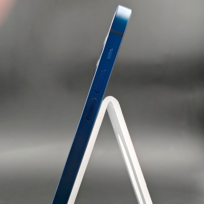 iPhone 12 128GB Azul Renovado - Estado Resultón - Ítem4