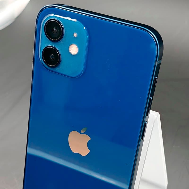iPhone 12 128GB Bleu Reconditionné - État Correct - Photo Réelle - appareil photo arrière