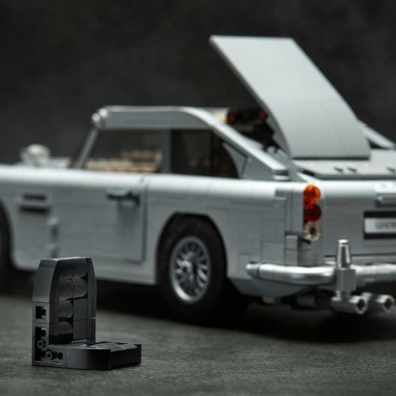 LEGO Creator James Bond Aston Martin DB5 10262 Set - Item4
