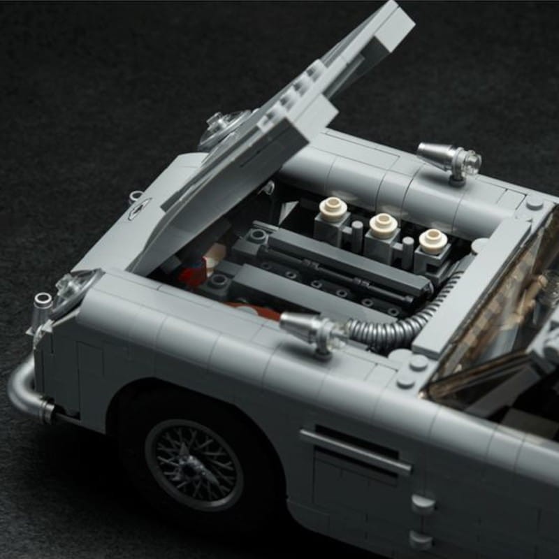 LEGO Creator James Bond Aston Martin DB5 10262 Set - Item5