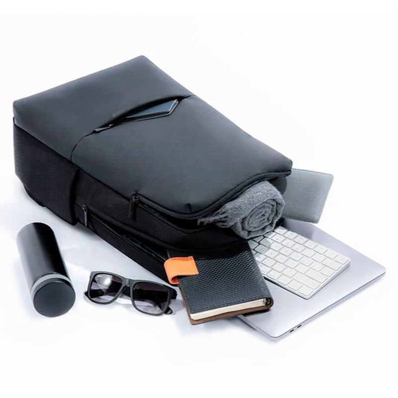 suitcase with spinner wheels