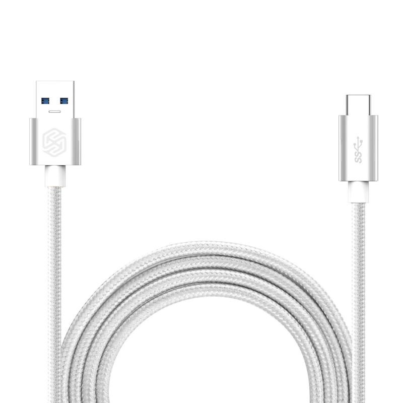 Nilkin Elite Cable USB 3.0 Tipo C - Color Plateado; vista frontal con el cable enrollado