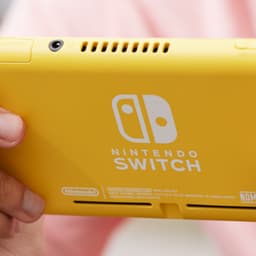 Nintendo Switch Lite Amarelo - confortável
