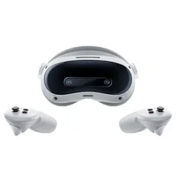 Casque VR Pico 4 Ultra blanc avec façade noire et double caméra frontale, accompagné de deux manettes ergonomiques blanches à sticks et gâchettes