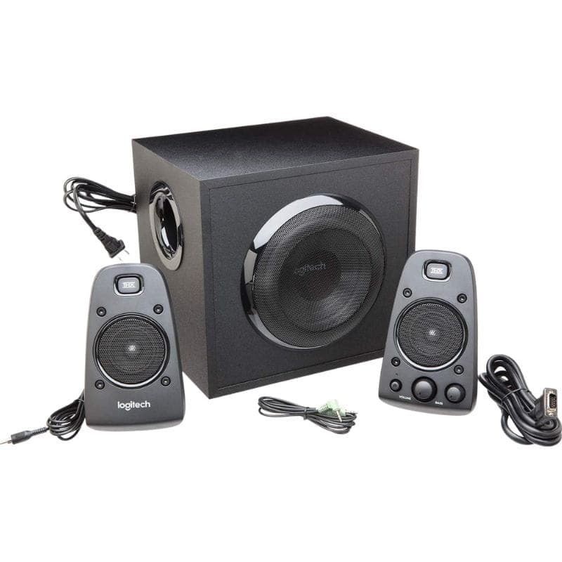 Sistema de altavoces 2.1 Logitech Z623: subwoofer cúbico negro con rejilla metálica y dos satélites compactos con controles frontales y cables incluidos.