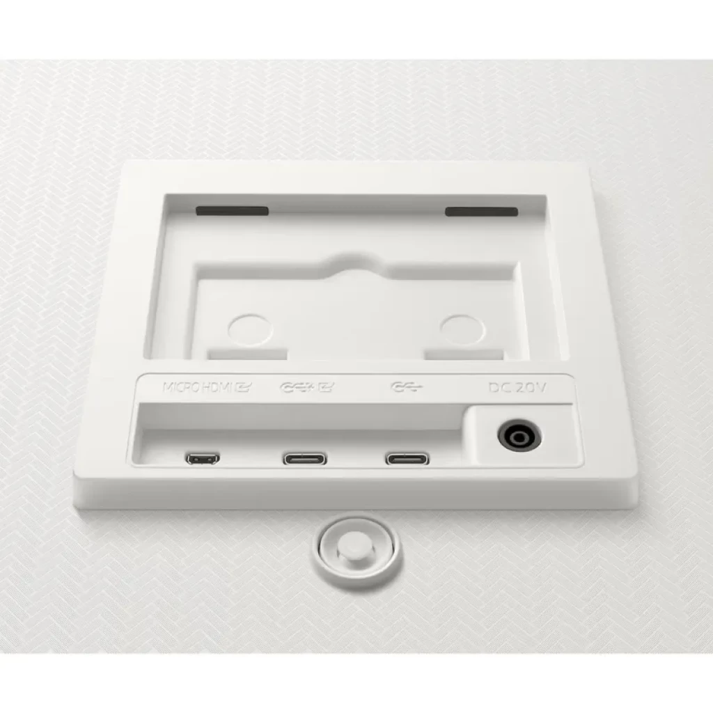 Samsung M8 M80F 32 pulgadas 4K UHD 60 Hz en color blanco, pantalla delgada con biseles mínimos, peana rectangular y webcam centrada en el borde superior - Ítem4