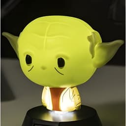 Lámpara Paladone Icon Yoda: figura chibi verde con orejas puntiagudas, luz cálida en la base, detalles faciales minimalistas y túnica beige sobre soporte