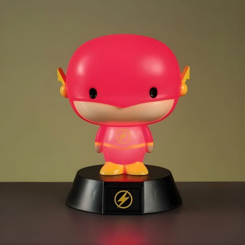Lâmpada Paladone Icon The Flash 3D: mini Flash estilizado em 3D, corpo vermelho com raio amarelo, base preta iluminada com símbolo do raio.