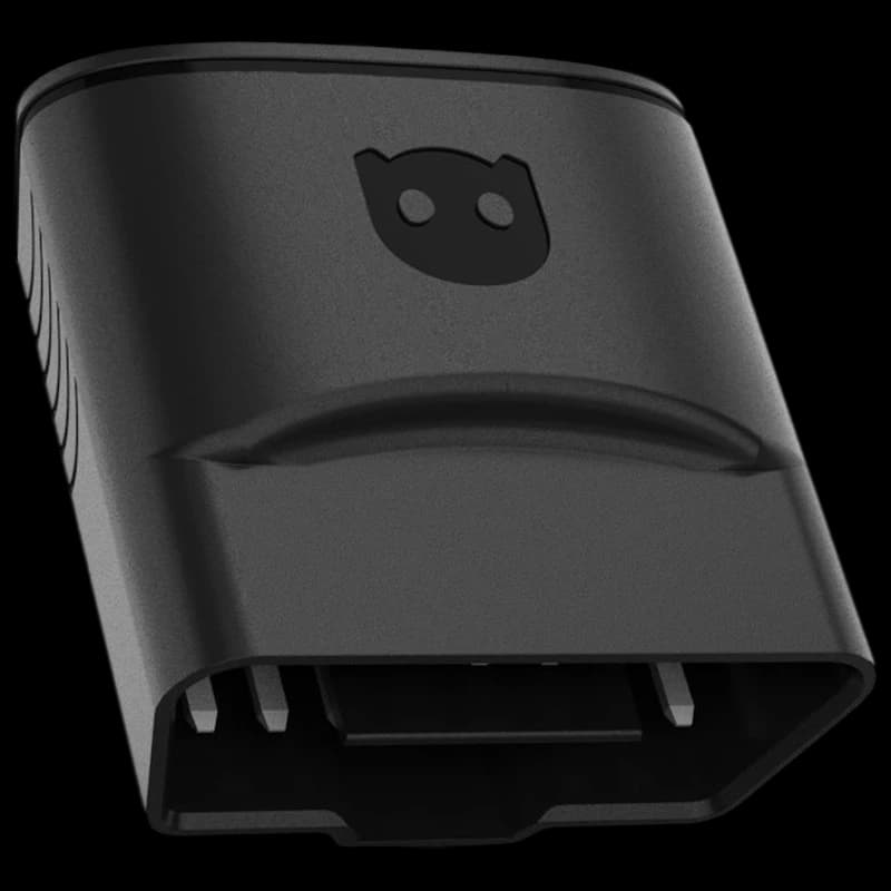 Scanner de diagnostic OBDeleven 3 Ultimate Pack: adaptateur OBD-II compact noir, port mâle protégé, logo en relief, bords texturés pour prise sûre.