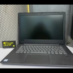 Laptop Lenovo V330-14IKB preto, tela 14 pol sem brilho, teclado QWERTZ, chassi fino, câmara frontal e touchpad central; estado bom renovado