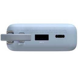 Power bank azul hielo 10000mAh con cable integrado, puerto USB-A y USB-C, salida hasta 67W. Diseño compacto con indicador y correas laterales ajustadas