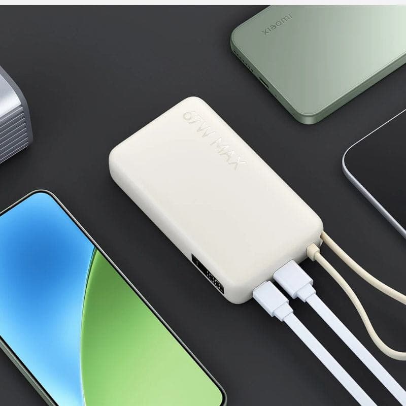 Xiaomi Power Bank 10000mAh 67W Azul Hielo, diseño compacto con cable integrado, doble puerto USB, acabado mate elegante y bordes redondeados