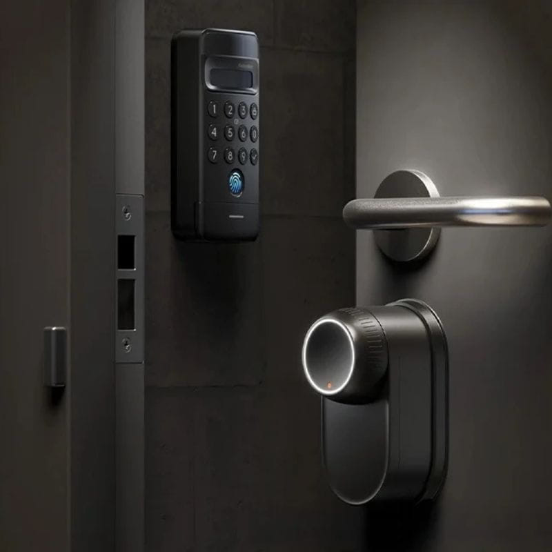 Fecho inteligente SwitchBot Ultra 3 em 1 com painel de controlo Hub Mini Matter e teclado Vision - Item1