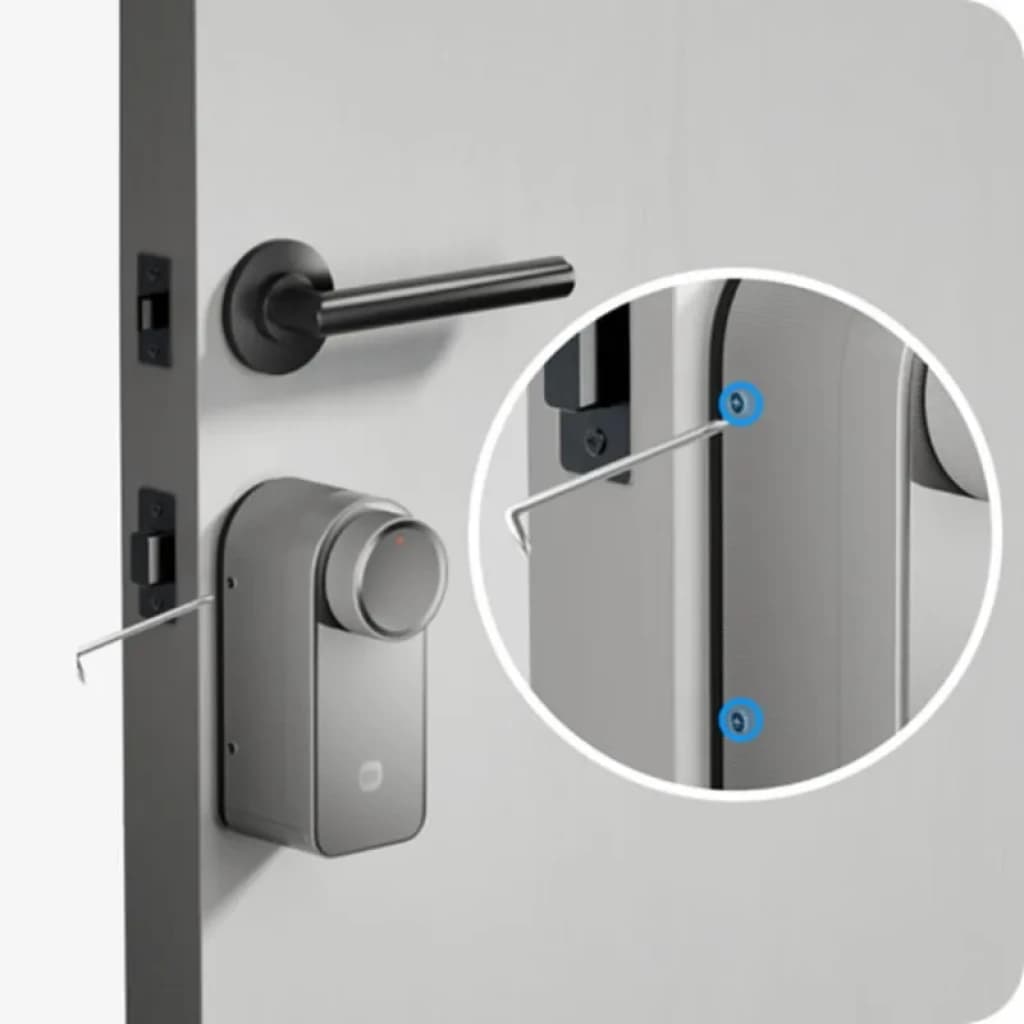 Xiaomi Self-Install Smart Lock com teclado: fechadura inteligente cinza, corpo compacto, botão circular, instalação lateral com parafusos azuis destacados