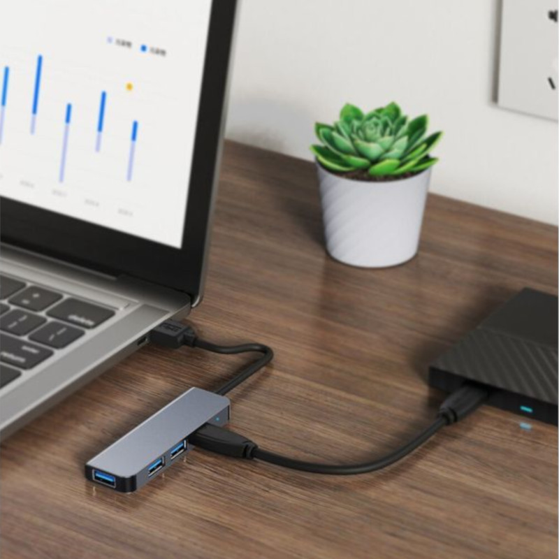Hub USB BYL-2013U 4 en 1 gris avec 1 port USB 3.0 bleu et 3 ports USB 2.0, boîtier aluminium, câble USB-A court, LED discrète, design compact et fin - Ítem5