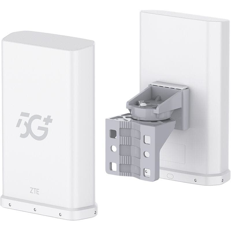 ZTE MC889A Pro ODU 5G router externo branco, corpo retangular compacto, logotipo 5G em relevo, suporte de montagem cinza ajustável para parede ou mastro
