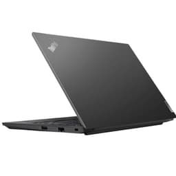Portátil negro ultradelgado con tapa abierta mostrando logo ThinkPad, chasis mate, bisagras firmes y puertos USB y HDMI en el lateral izquierdo