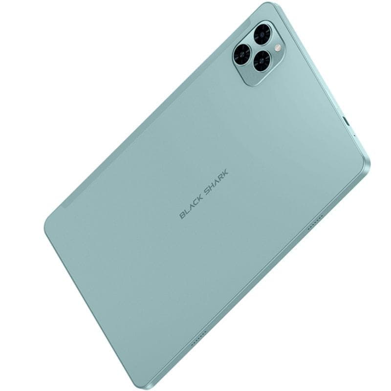 Tablet Black Shark Pad SE 10.1 azul, cuerpo metálico, acabado mate y módulo trasero con triple cámara simétrica; diseño delgado y elegante