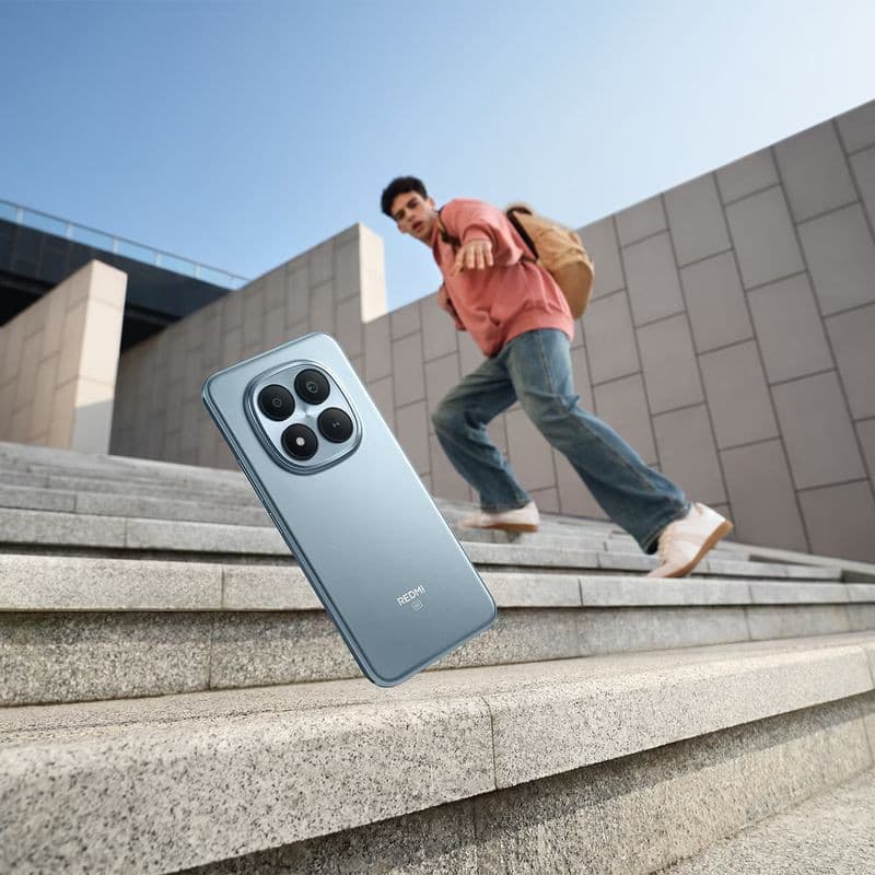 Xiaomi Redmi Note 15 Pro+ bleu avec dos mat et module photo carré à 4 capteurs proéminents, bords arrondis, logo Xiaomi discret en bas