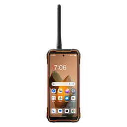 Blackview XPLORE 1 5G laranja, corpo robusto com cantos reforçados, tela perfurada, antena de walkie talkie destacada, botões laterais largos